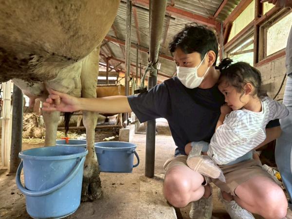 保育園留学体験メニュー(乳しぼり体験20250911_1)