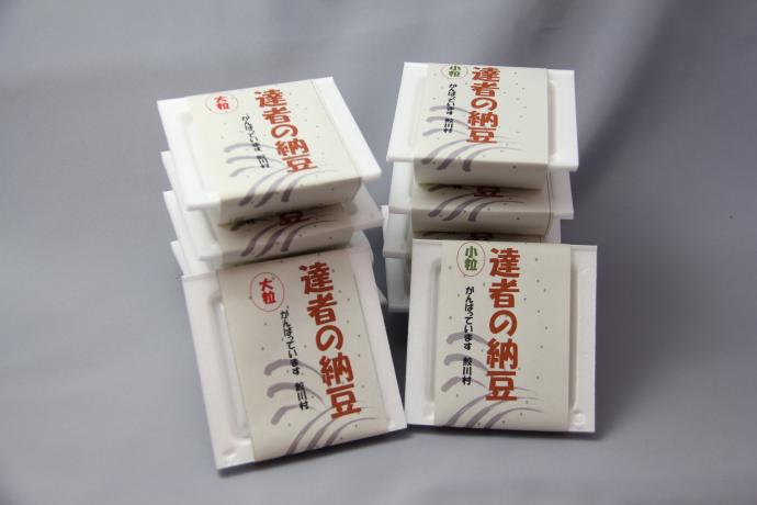 大粒15パック、小粒15パック(タレと辛子付)